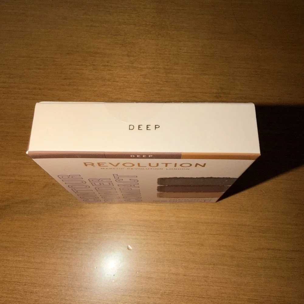 NEW Revolution Contour Powder Compact Deep‎ Highlight, Shade and Contour.